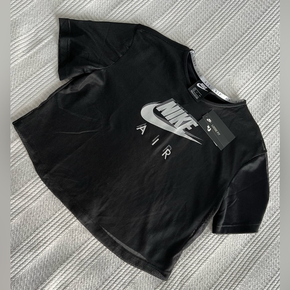 Cropped Nike Mesh Short Sleeve - Loose Fit BRAND NEW